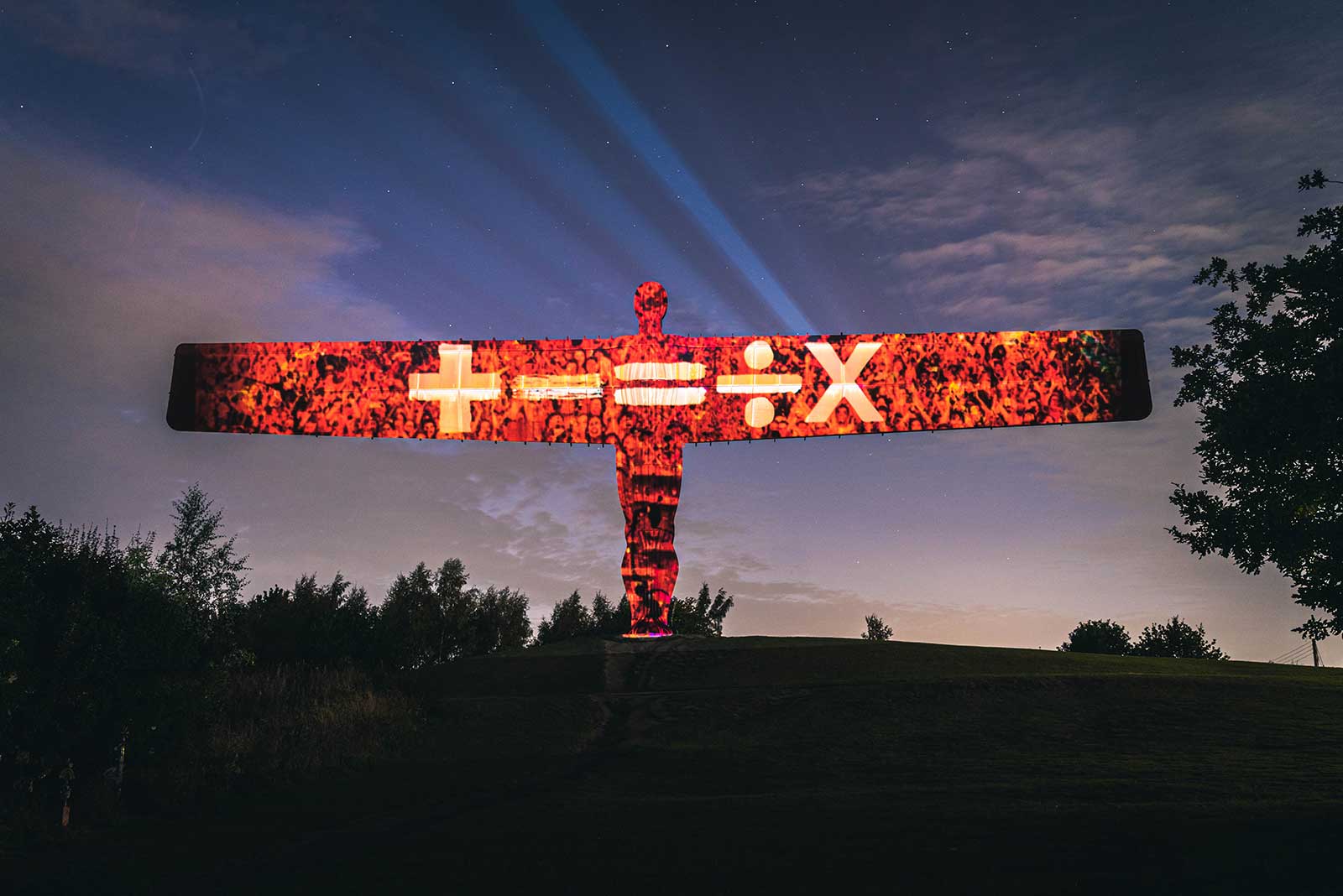 Ed Sheeran: Mathematics Tour - Angel of the North