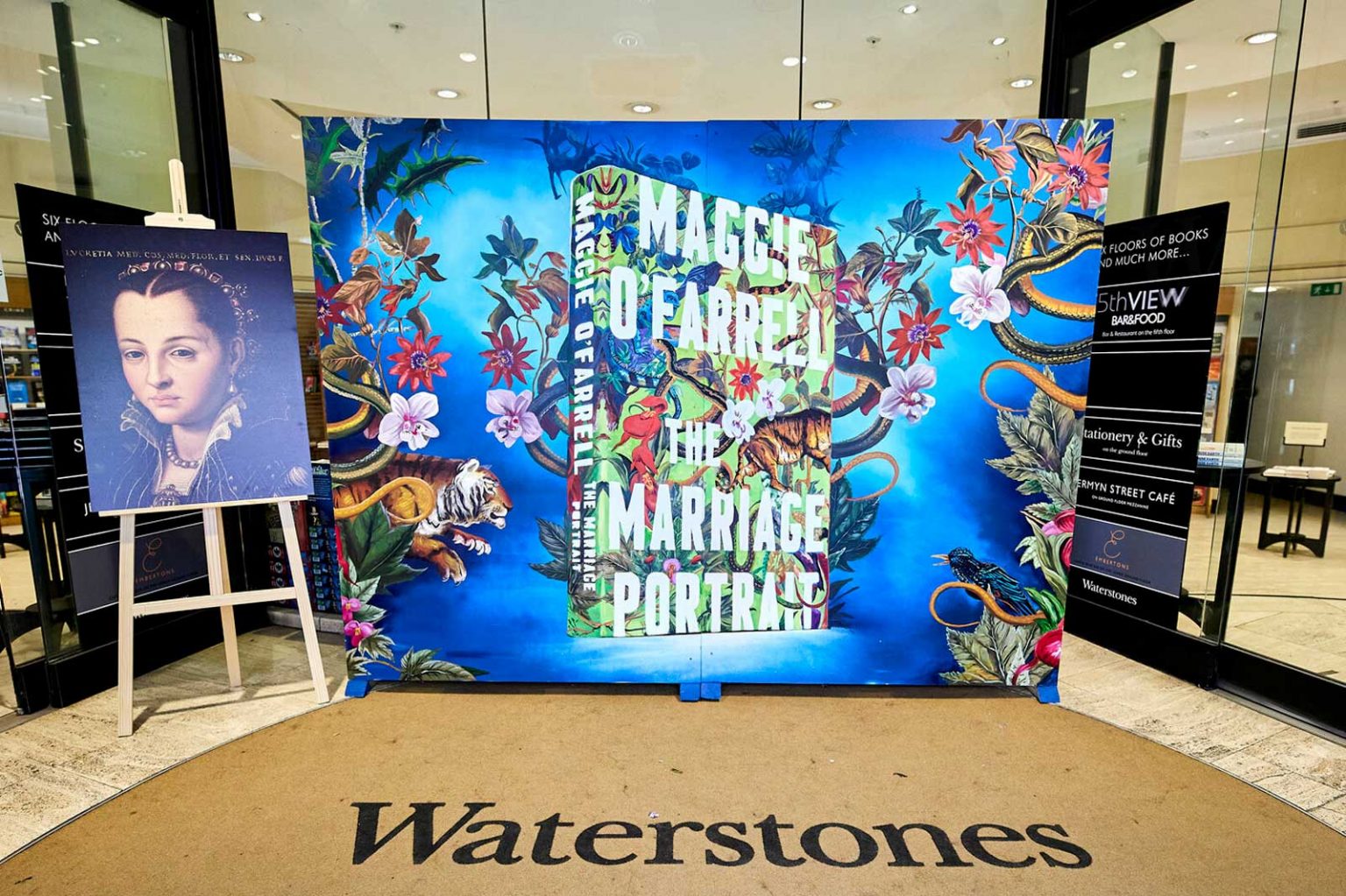 Our favourite in-store installations - BUILDHOLLYWOOD