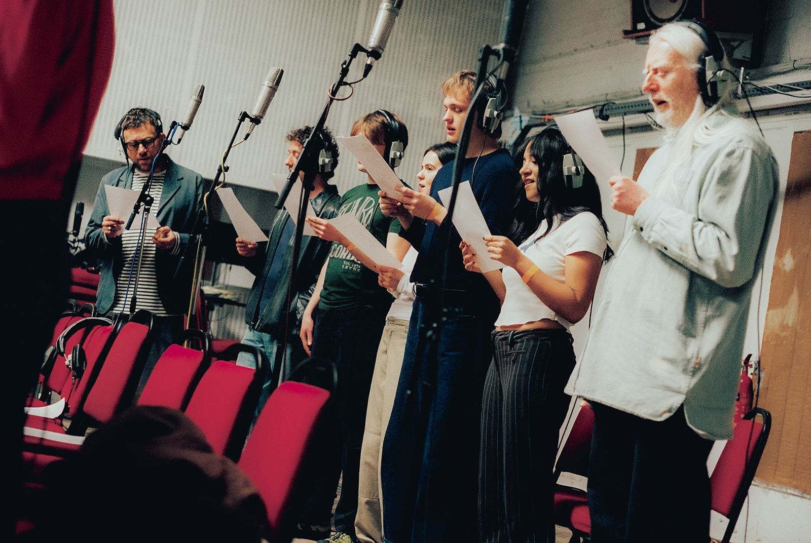 Damon Choir / Charlie Barclay-Harris - @charliebarclayharris